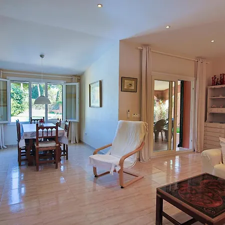 Villa Villa En Vistahermosa Con Piscina Privada